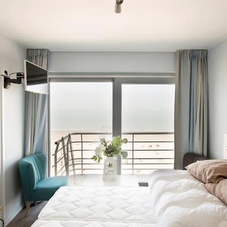 New Holiday For 2 People With Seaview